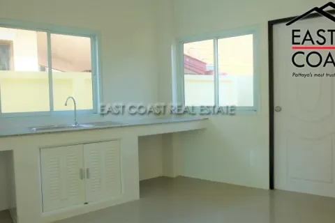 Casa de 2 dormitorios en Pattaya, Tailandia № 213605 - foto 12