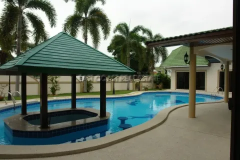 Casa de 7 dormitorios en Pattaya, Tailandia № 213603 - foto 10