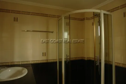 Casa de 7 dormitorios en Pattaya, Tailandia № 213603 - foto 15