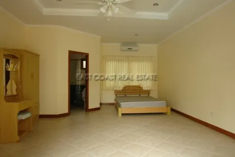 Casa de 7 dormitorios en Pattaya, Tailandia № 213603 - foto 5
