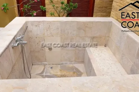 Casa de 4 dormitorios en Pattaya, Tailandia № 213602 - foto 30