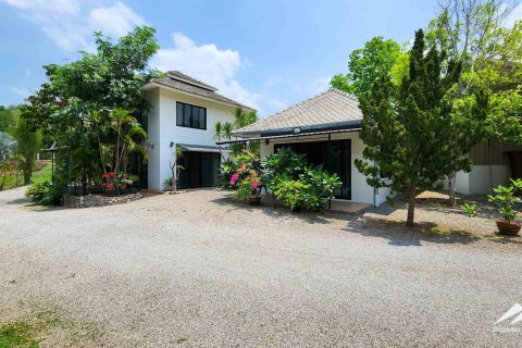 Commercial property in Chiang Mai, Thailand 850 sq.m. № 172501 - photo 24