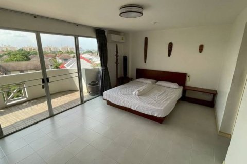 Condo in Wang Thonglang, Bangkok, Thailand, 2 bedrooms  № 161459 - photo 7