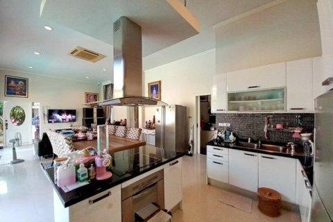 Haus in Pattaya, Thailand 4 Schlafzimmer № 223054 - Foto 7