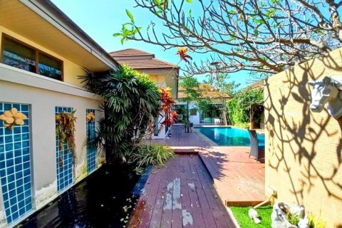 Haus in Pattaya, Thailand 4 Schlafzimmer № 223054 - Foto 10