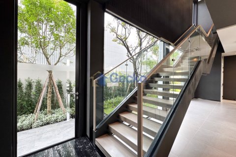 House in Pattaya, Thailand 4 bedrooms № 196438 - photo 13
