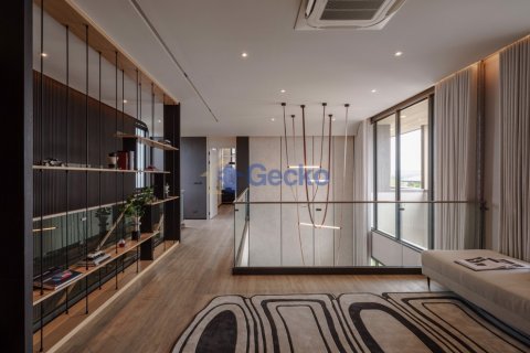 House in Pattaya, Thailand 4 bedrooms № 196438 - photo 20