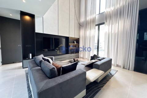 House in Pattaya, Thailand 4 bedrooms № 196438 - photo 17