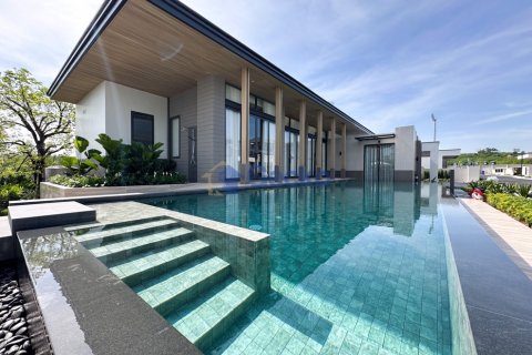 Maison à Pattaya, Thaïlande 4 chambres № 196439
