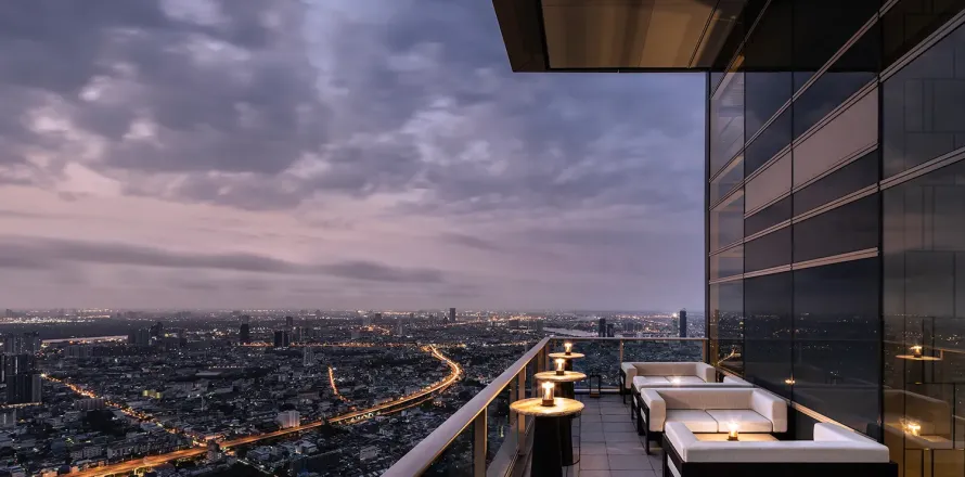 Кондоминиум с 3 спальнями в Сатхоне, Бангкок, Таиланд № 148678