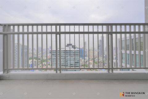 Condo in Bangkok, Thailand, 2 bedrooms № 233185 - photo 2