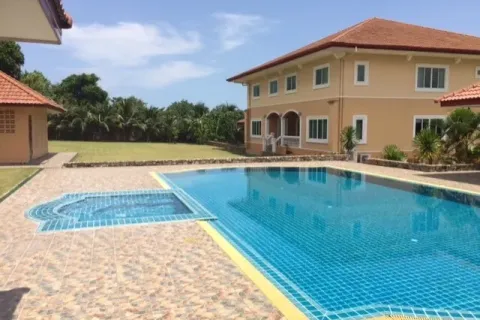 Дом в Паттайе, Таиланд с 5 спальнями  № 156130 - фото 4