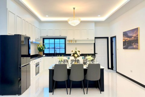 Villa in Pattaya, Thailand 3 bedrooms № 150965 - photo 15