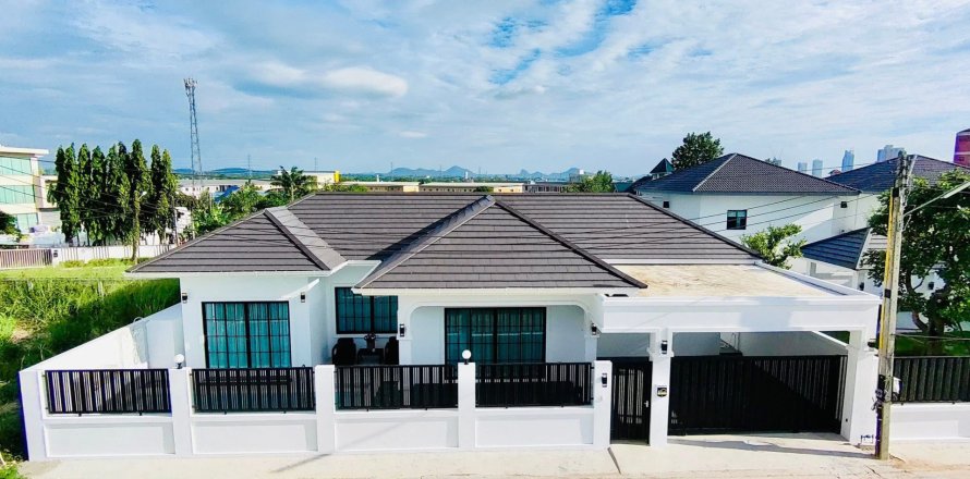 Villa in Pattaya, Thailand 3 bedrooms № 150965