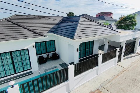 Villa in Pattaya, Thailand 3 bedrooms № 150965 - photo 6