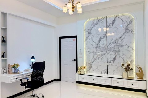 Villa in Pattaya, Thailand 3 bedrooms № 150965 - photo 25