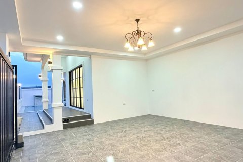Villa in Pattaya, Thailand 3 bedrooms № 150965 - photo 10