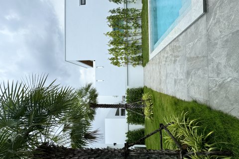 Villa in Pattaya, Thailand 4 bedrooms № 150968 - photo 2