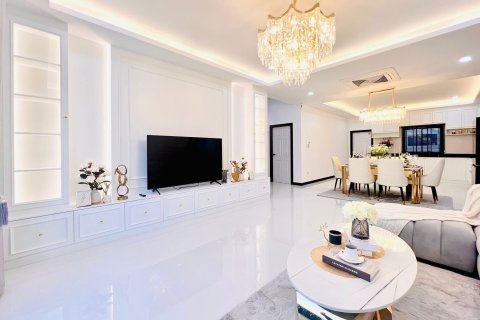 Villa à Pattaya, Thaïlande 5 chambres № 150966 - photo 5