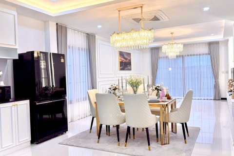 Villa à Pattaya, Thaïlande 5 chambres № 150966 - photo 3