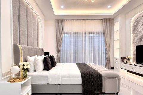 Villa à Pattaya, Thaïlande 5 chambres № 150966 - photo 17