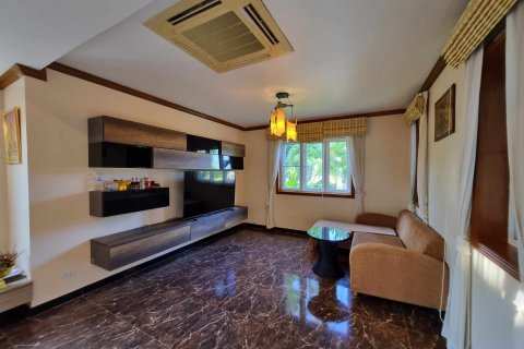 Вилла в Хуа Хине, Таиланд с 5 спальнями  № 146298 - фото 2