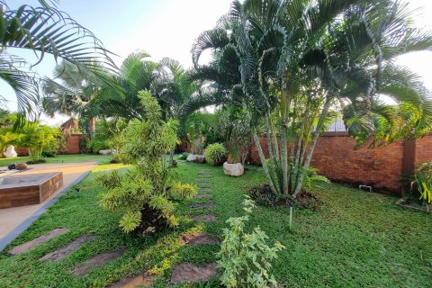 Вилла в Хуа Хине, Таиланд с 5 спальнями  № 146298 - фото 21