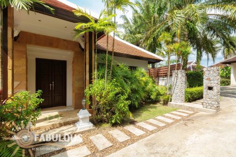 Villa in Bang Tao, Thailand 4 bedrooms № 179396 - photo 9