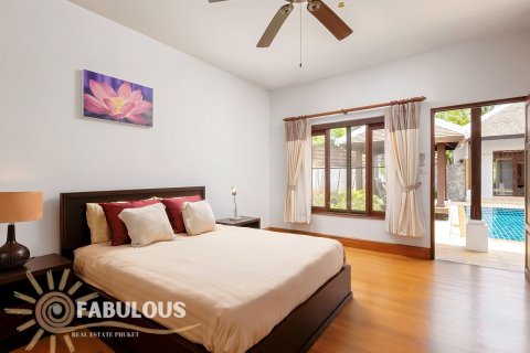 Villa in Bang Tao, Thailand 4 bedrooms № 179396 - photo 7
