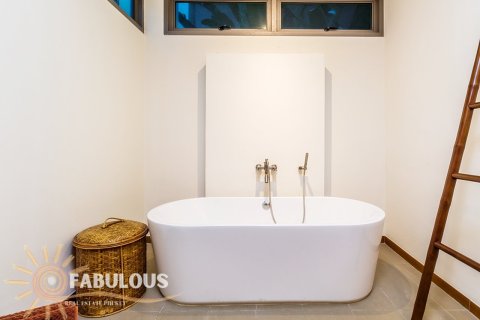 Villa in Rawai, Thailand 4 bedrooms № 179395 - photo 11