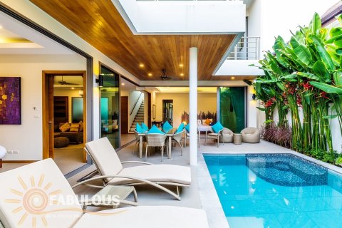 Villa in Rawai, Thailand 4 bedrooms № 179395 - photo 3