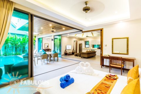 Villa in Rawai, Thailand 4 bedrooms № 179395 - photo 4