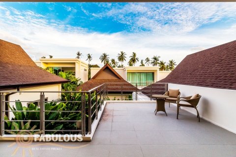 Villa in Rawai, Thailand 4 bedrooms № 179395 - photo 9