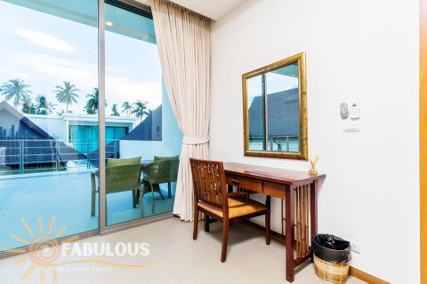 Villa in Rawai, Thailand 4 bedrooms № 179395 - photo 10