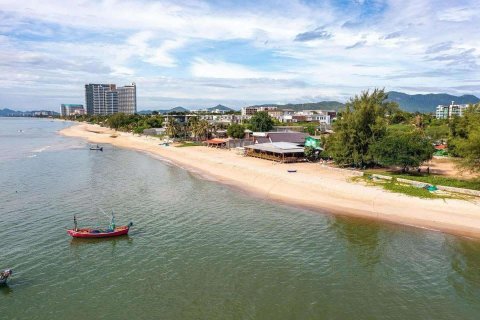 House in Cha-am, Thailand 3 bedrooms № 141608 - photo 14