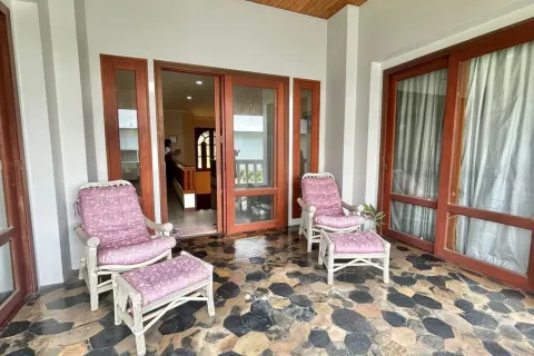Casa de 4 dormitorios en Pattaya, Tailandia № 211710 - foto 18