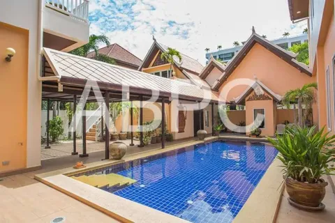 Casa de 5 dormitorios en Pattaya, Tailandia № 211711 - foto 9