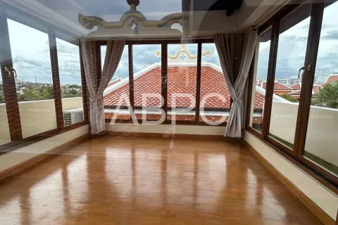 Casa de 4 dormitorios en Pattaya, Tailandia № 211712 - foto 10