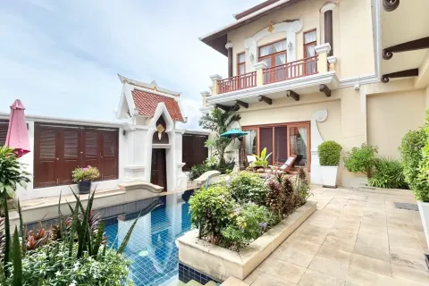 Casa de 4 dormitorios en Pattaya, Tailandia № 211712 - foto 29