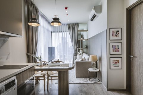Studio dans le Condo à Watthana, Bangkok, Thaïlande  № 173432