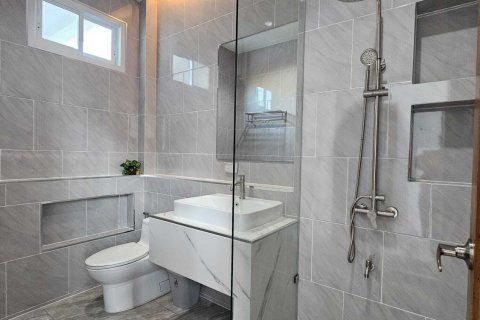 Villa in Phuket, Thailand 3 bedrooms № 173428 - photo 5