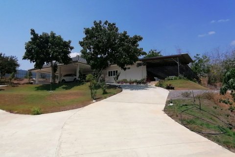 Terrain à Phetchaburi, Thaïlande 9600 m2 № 140499 - photo 22