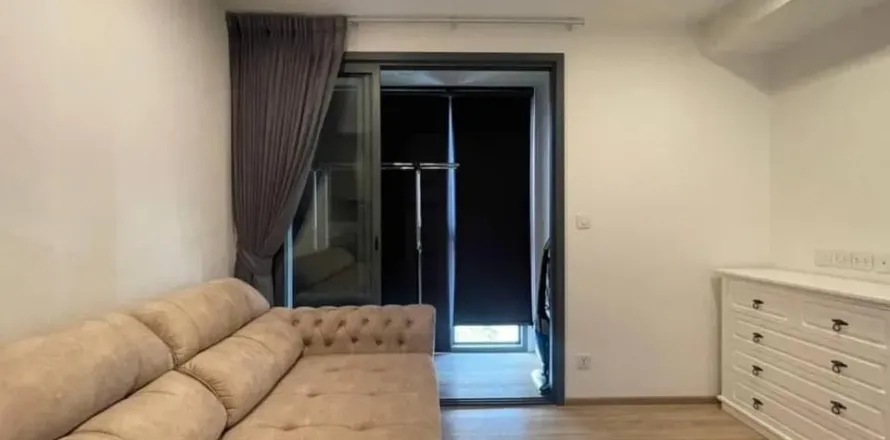 Studio dans le Condo à Watthana, Bangkok, Thaïlande  № 162052