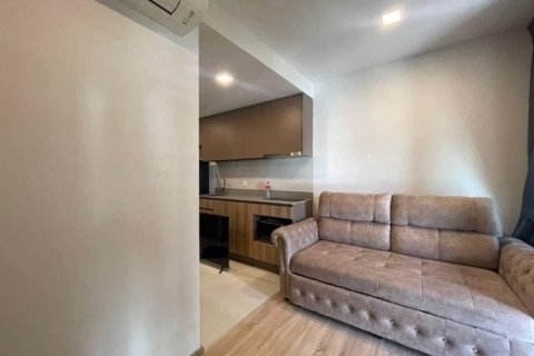 Studio dans le Condo à Watthana, Bangkok, Thaïlande  № 162052 - photo 3