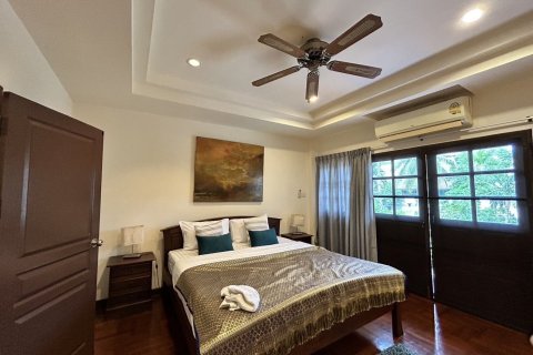 Townhouse in Hua Hin, Thailand 4 bedrooms № 162053 - photo 5