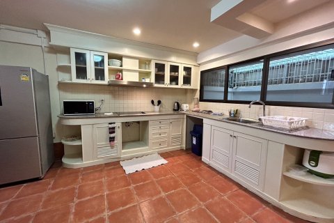 Townhouse in Hua Hin, Thailand 4 bedrooms № 162053 - photo 4