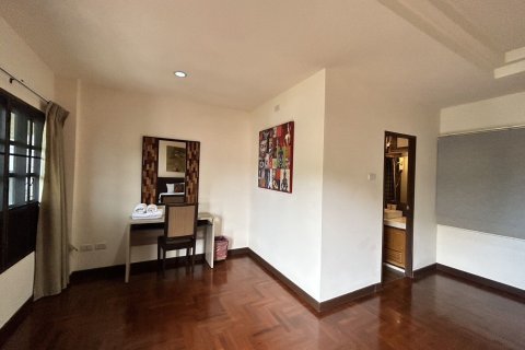 Townhouse in Hua Hin, Thailand 4 bedrooms № 162053 - photo 10