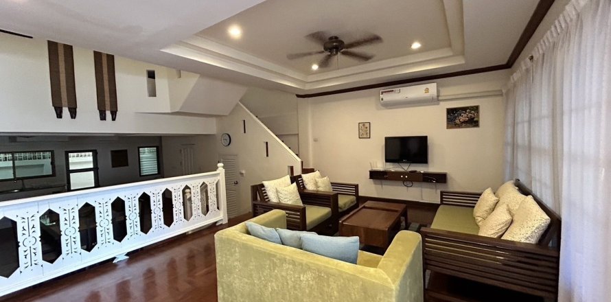 Townhouse in Hua Hin, Thailand 4 bedrooms № 162053
