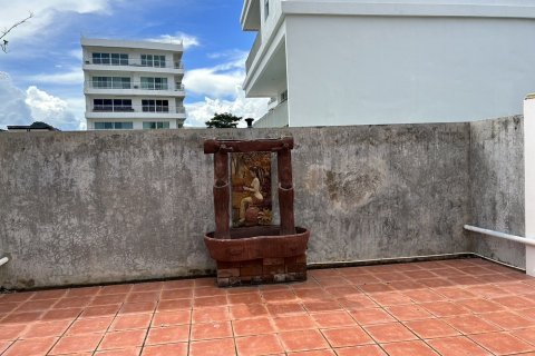 Townhouse in Hua Hin, Thailand 4 bedrooms № 162053 - photo 13