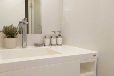 Condo in Bang Rak, Bangkok, Thailand, 2 bedrooms  № 148434 - photo 7